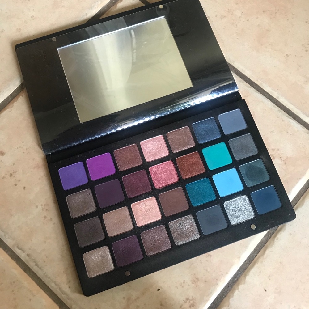 SOLD Natasha Denona Purple Blue eyeshadow palette